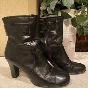 Aerosol A2 ankle boots 6.5 M